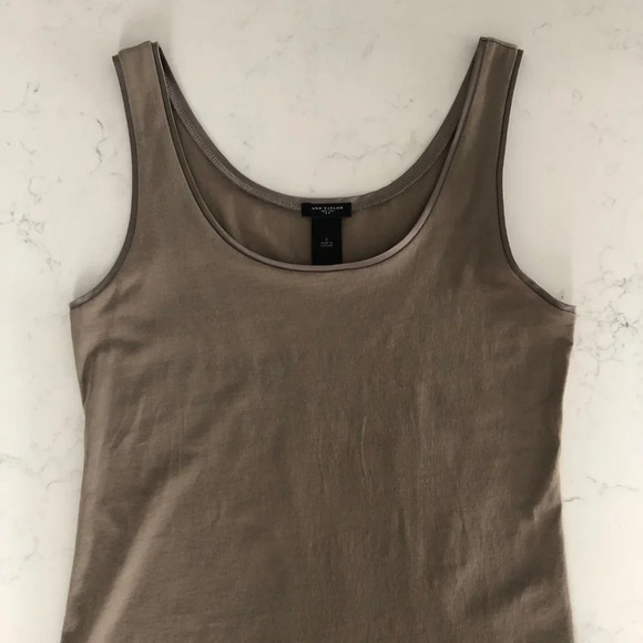Ann Taylor Sleeveless Scoop Neck Cotton & Spandex Tank Top Neutral Tan Sz S NWOT - Picture 5 of 13